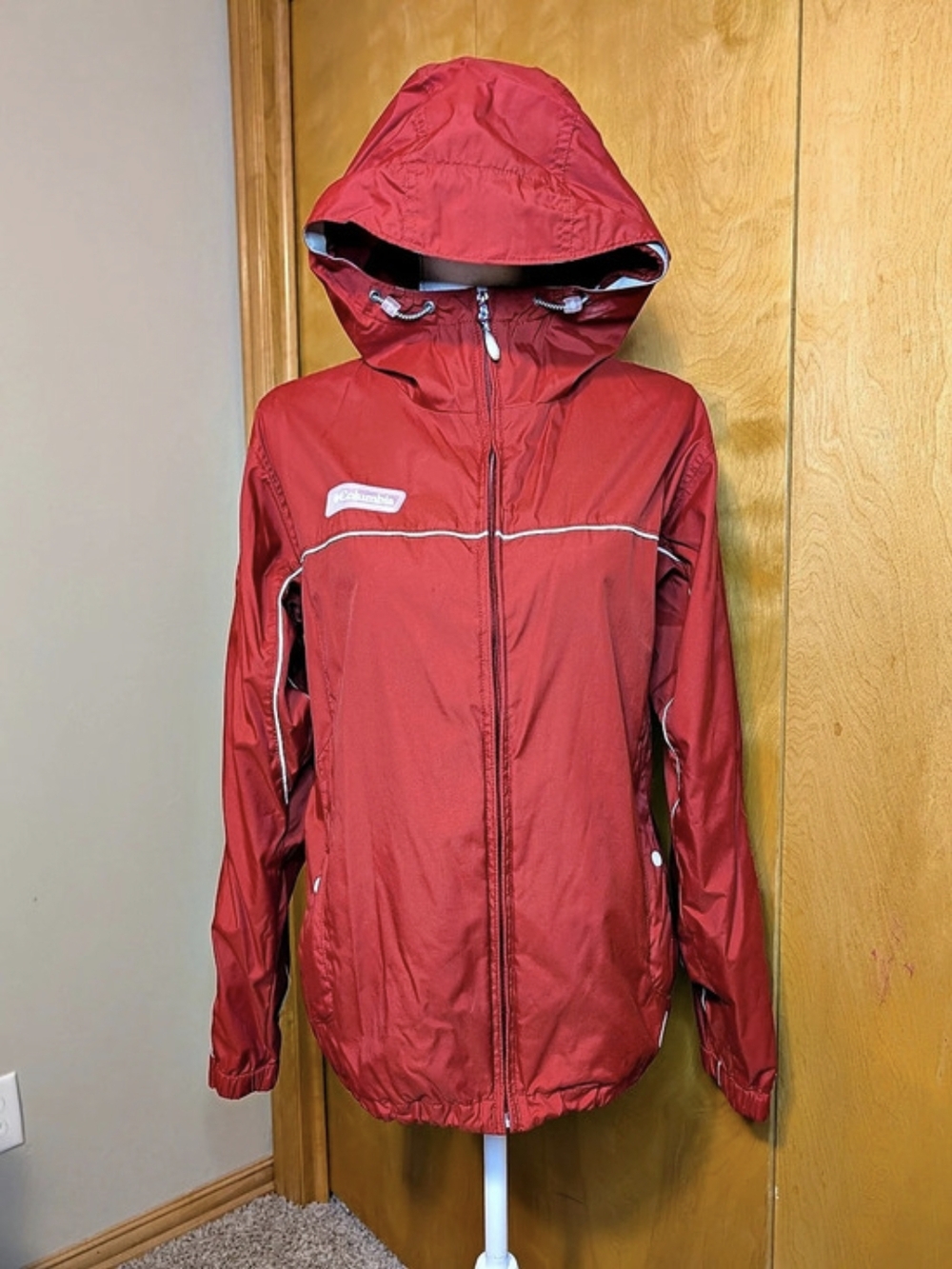 Columbia Red Hooded Lightweight Fall Water-resistant Jacket Size Medium Like New